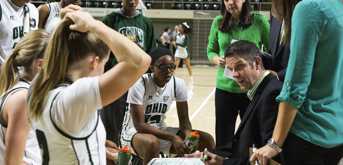 Ohio womens basetball coach Bolden with players