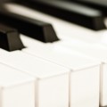 Piano (glowimages.com)