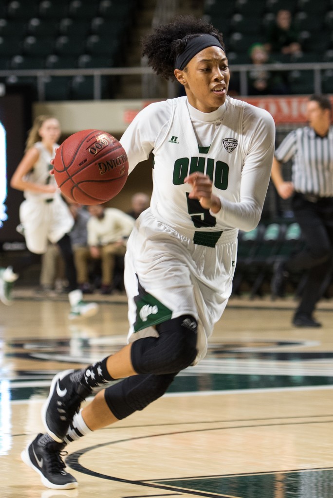Quiera Lampkins drives down the court for the Ohio University Bobcats against the Kent State Golden Eagles during a Women's basketball game on January 14, 2017 at the Convocation Center. (Nickolas Oatley/WOUB)