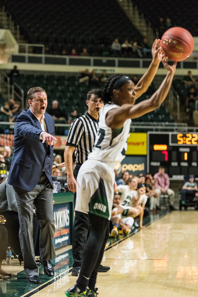 Todd Starkey points and shouts as Yamonie Jenkins of the Ohio Bobcats takes on Kent State in Athens, Ohio on January 14, 2017. (Robert Green/WOUB)