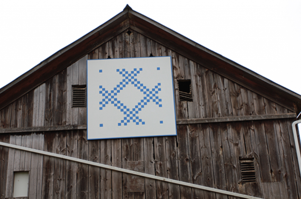 A photo of one of the participating barns in the Heritage Quilt Barn Trail. (pomerenearts.org) 