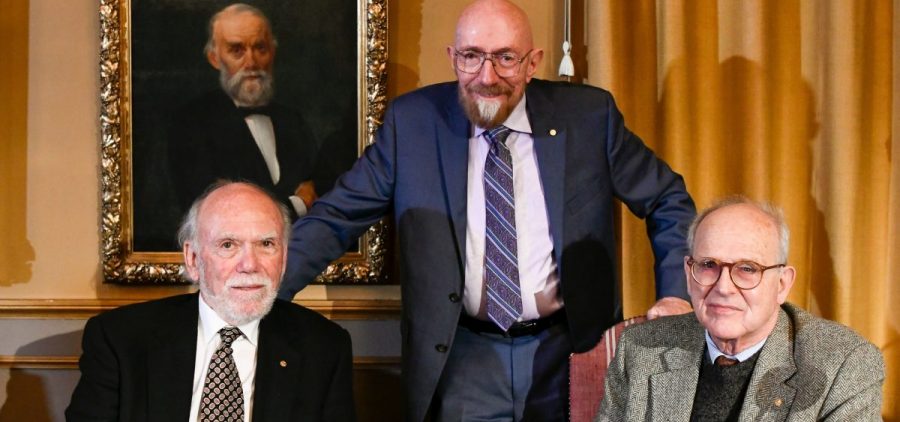 The 2017 Nobel Prize in physics laureates (from left) Barry C. Barish, Kip S. Thorne and Rainer Weiss, pose during a joint news conference in December 2017 at the Royal Swedish Academy of Science in Stockholm.