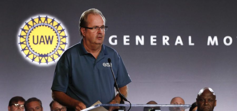 United Auto Workers President Gary Jones speaks during the opening of contract talks with General Motors in Detroit in July. Union officials allowed their contract to lapse over the weekend after both sides failed to agree on a new contract.