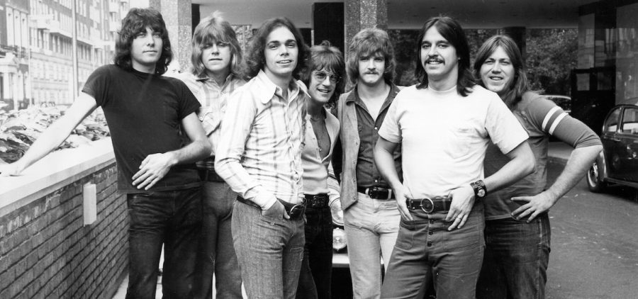 CIRCA 1970: Photo of pop band Chicago
