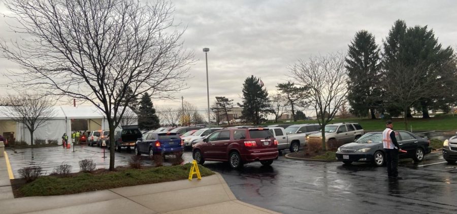 A line outside the Mid-Ohio Food Bank in Grove City near Columbus in November.