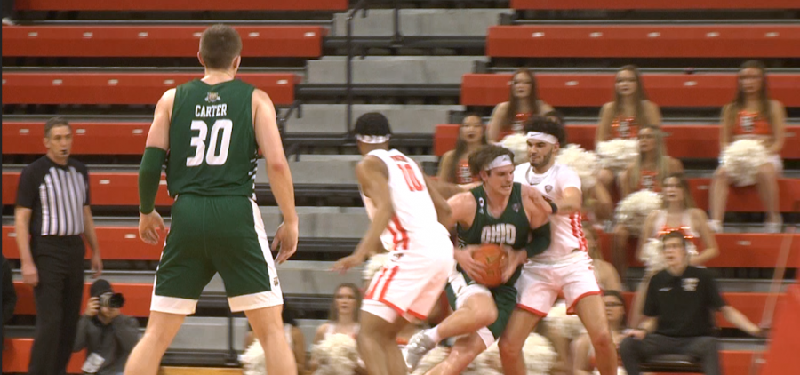 Ohio's Ben Vander Plas drives towards the hoop in the second half of the Bobcats' game at Bowling Green on March 1, 2022.