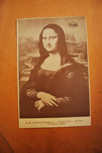 paper print of the Mona Lisa