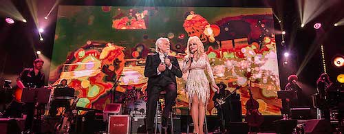 Kenny Rogers and Dolly Parton in their last performance together 2017