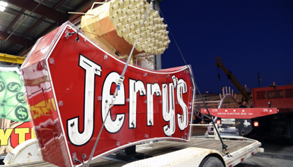 Neon sign of "Jerry's' in Las Vegas
