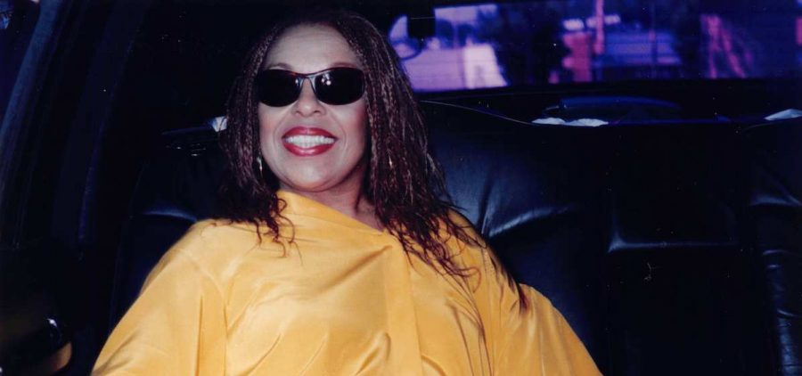 Roberta Flack recording at Altantic Records in New York (1996).