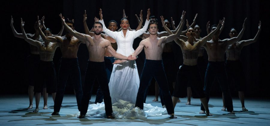 Dandara Veiga and the ensemble of Ballet Hispánico.