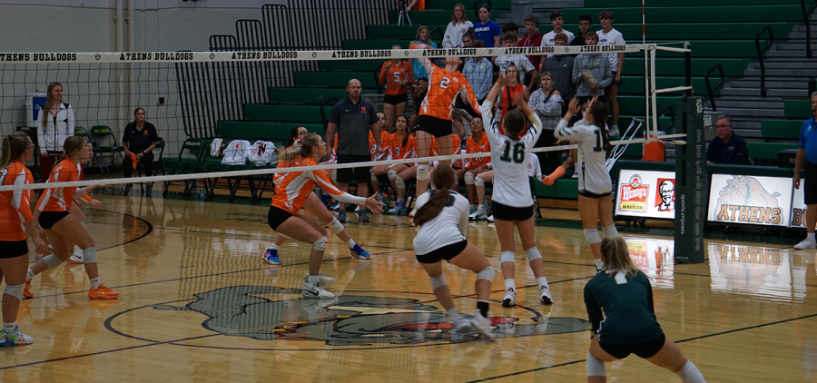 Buckeye Chloee Vohlken sets up for a kill against the Bulldogs