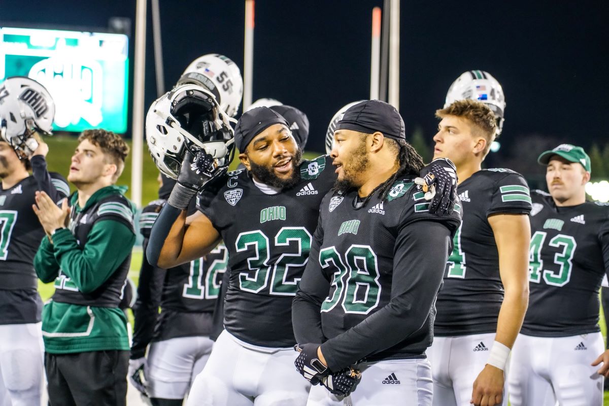 Seniors lead Ohio in its 34-20 victory over Central Michigan - Vimarsana News