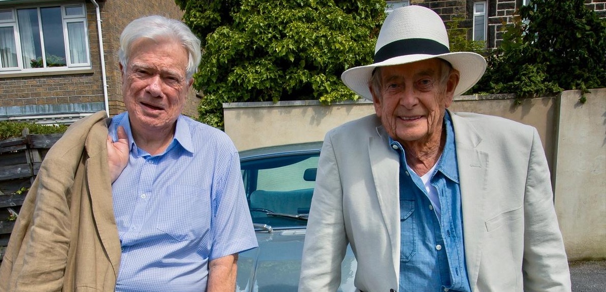 WWI Christmas chocolate and an unreliable car for "Derek Fowlds & Bill Simons" on CELEBRITY ANTIQUES ROAD TRIP - Dec. 16 at 9 pm - Vimarsana News