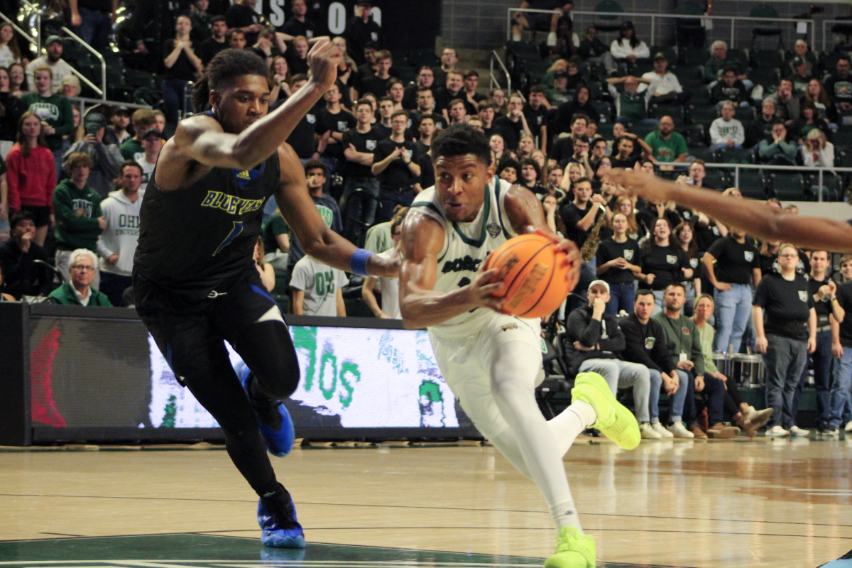 Ohio utilizes big second half for 74-73 comeback victory over Delaware - Vimarsana News