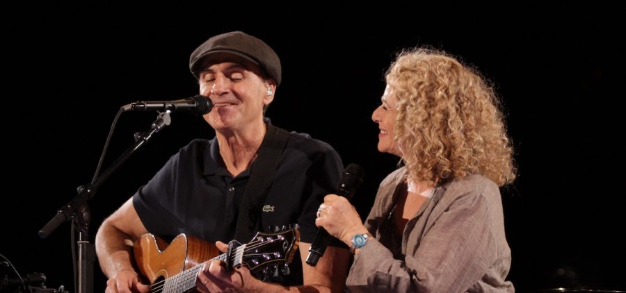 James Taylor and Carole King performing in Pittsburgh