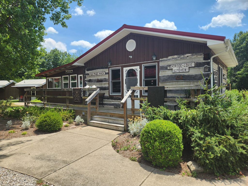 An outdoor picture of a building.