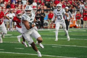 Ohio tight end Jake Bruno receiving one of his two TD passes vs Rutgers from Parker Navarro.