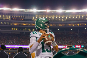 Parker Navarro warming up before the second half against Ohio State.
