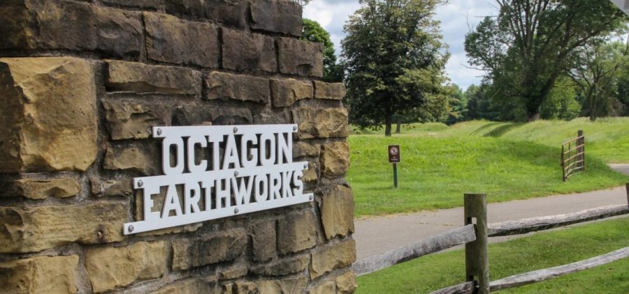 The Octagon Earthworks in Newark is indicated by a sign.