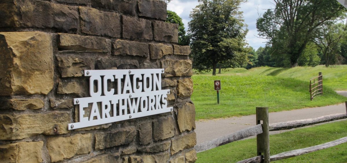 The Octagon Earthworks in Newark is indicated by a sign.