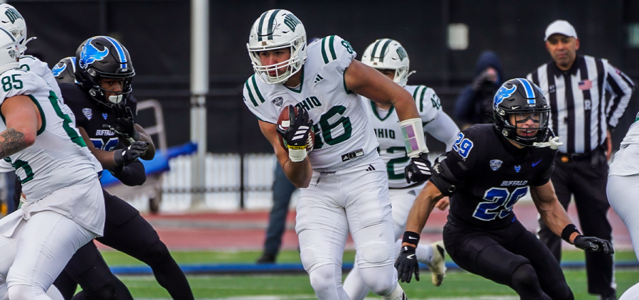 Ohio Football tight end rushing the ball for 48 yards on a fake punt vs Buffalo.