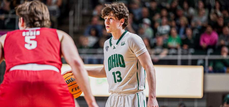 Ohio Men's Basketball guard Jackson Paveletzke dribbling in his 37-point performance against No. 19 Miami.