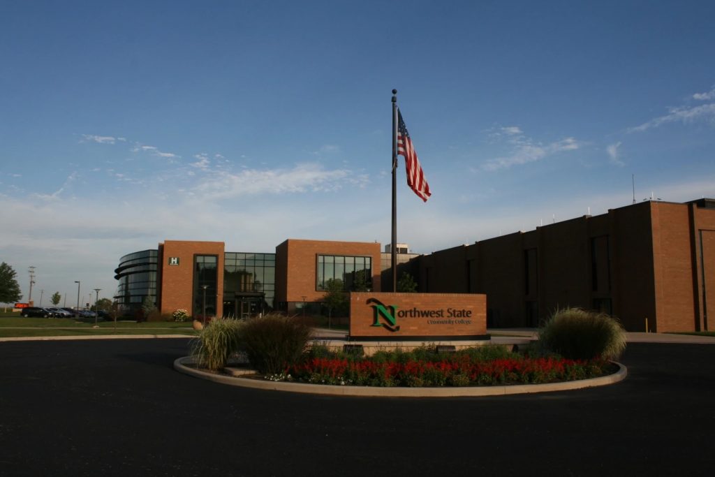 Northwest State Community College from the outside.