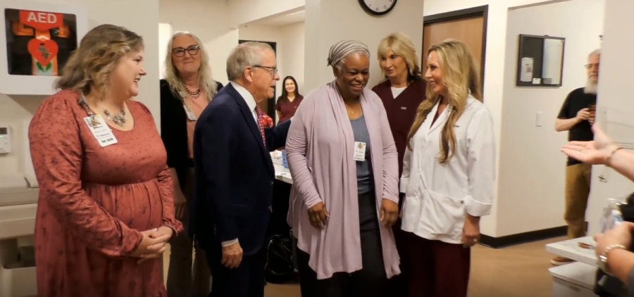 Governor Dewine speaking to nurses in McArthur Holzer center