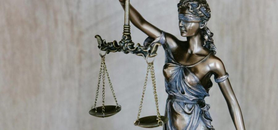 A lady justice statue