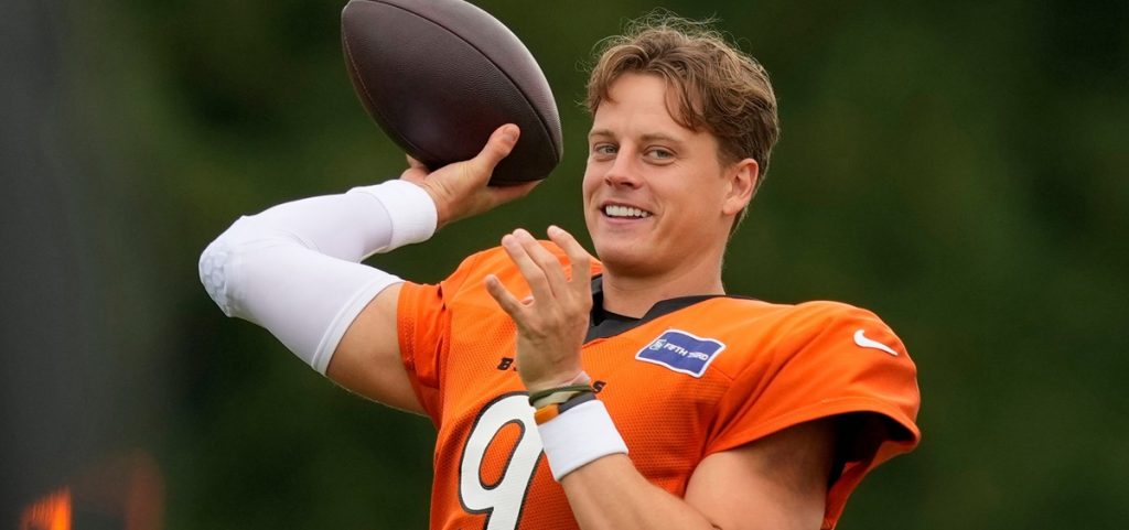 Cincinnati Bengals quarterback Joe Burrow throws a pass during a joint NFL football practice